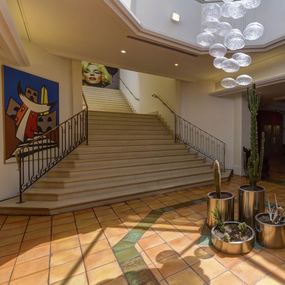 Hotel Arles Plaza Luaran gambar