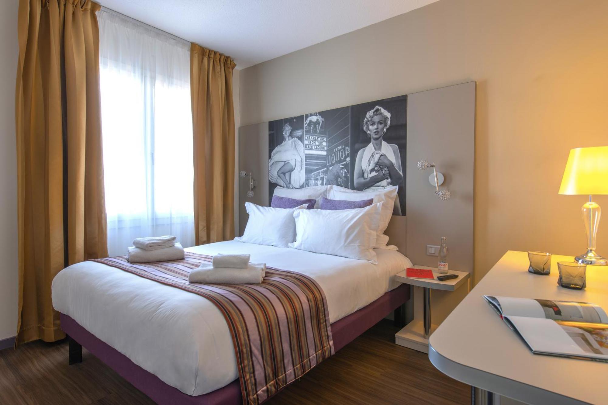 Hotel Arles Plaza Bilik gambar