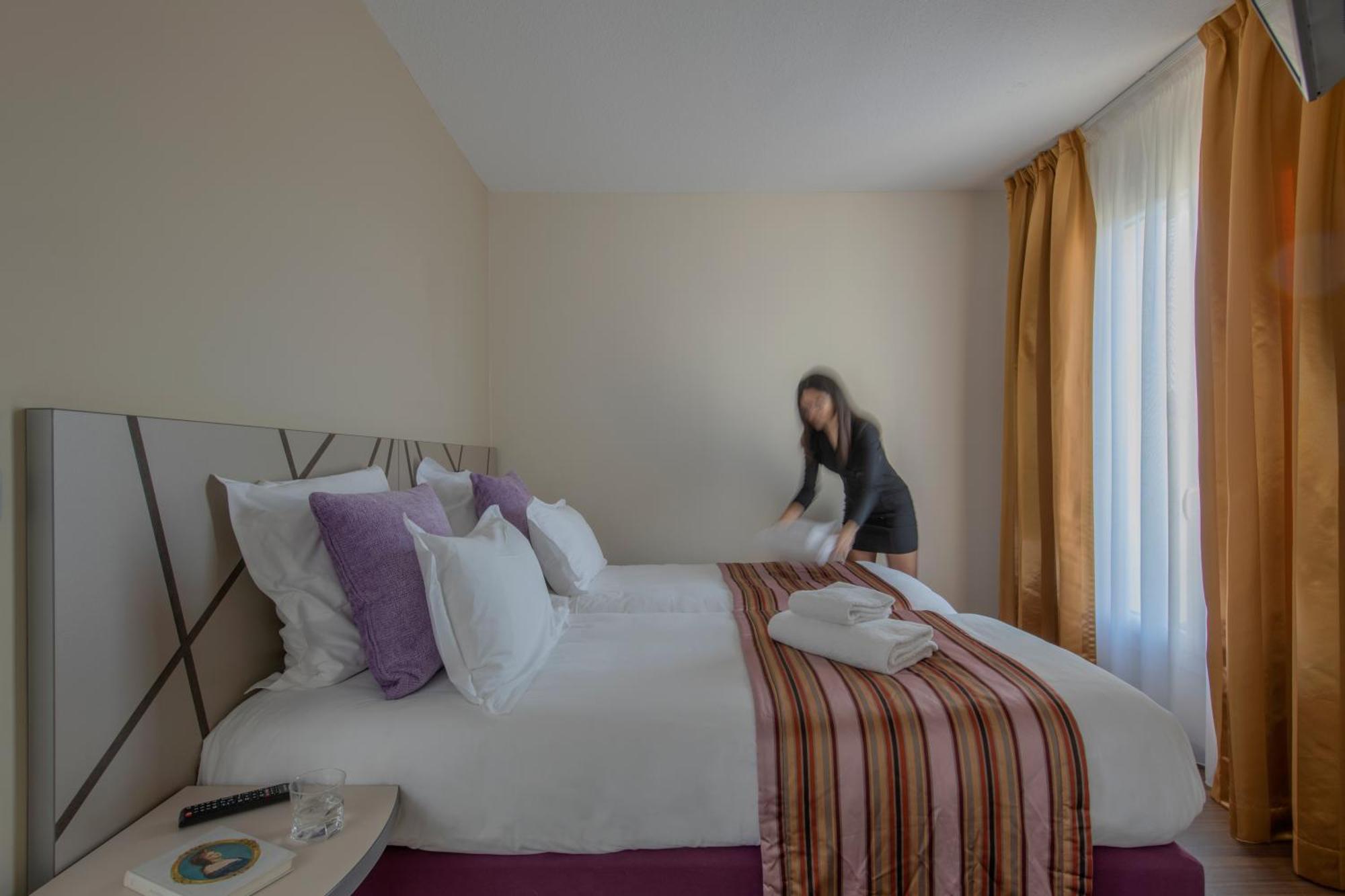 Hotel Arles Plaza Luaran gambar