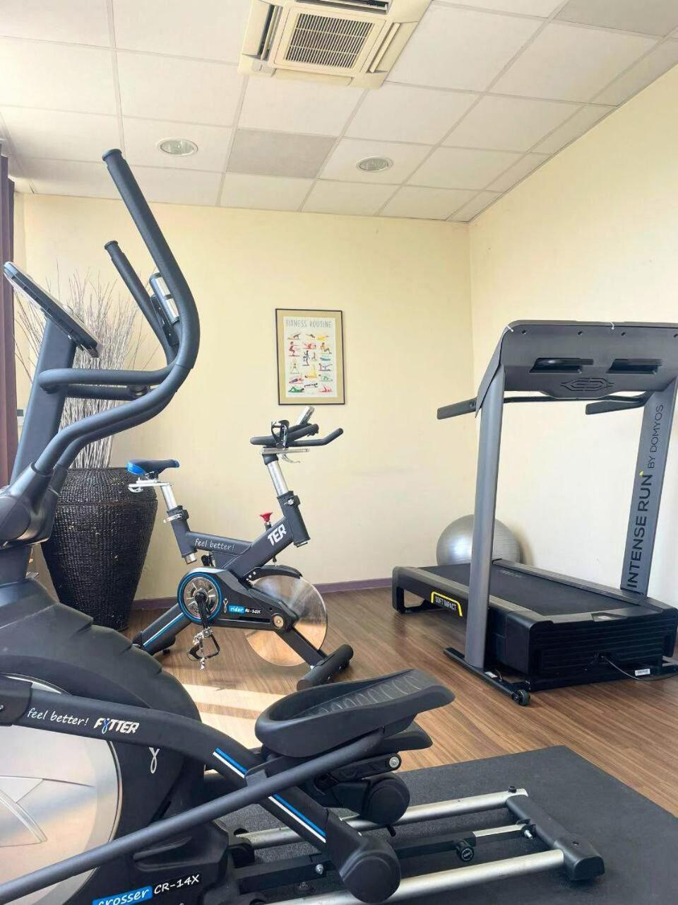 Hotel Arles Plaza Luaran gambar