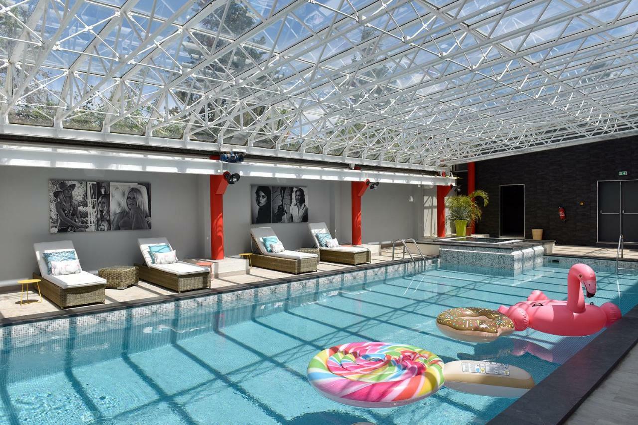 Hotel Arles Plaza Luaran gambar