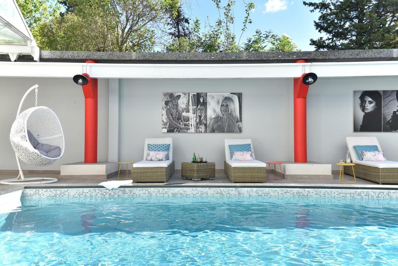 Hotel Arles Plaza Luaran gambar